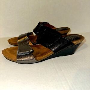 Sofft Bronze Black Leather Double Strap Sandals Size 8 Flats Spring SALE